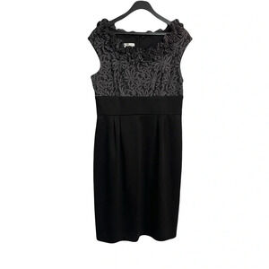 London Times sleeveless black/gray floral top 1/2 black bottom  size 12